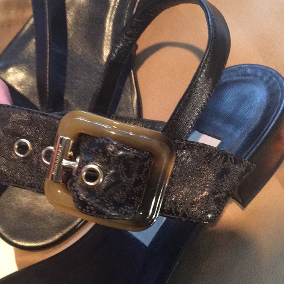 Burberry sandals. In Excellent condition. - Picture 3 of 8